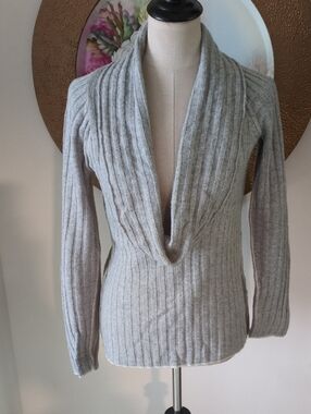 Banana Republic Women's Deep V Ribbed Sweater - Light Gray